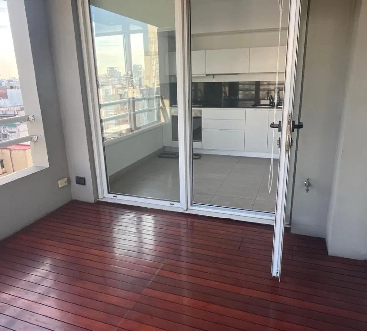 Piso Alto - Divino 3 Ambientes - Balcon Aterrzado - Cochera - Los mejores Amenities - Seguridad 24hs 2