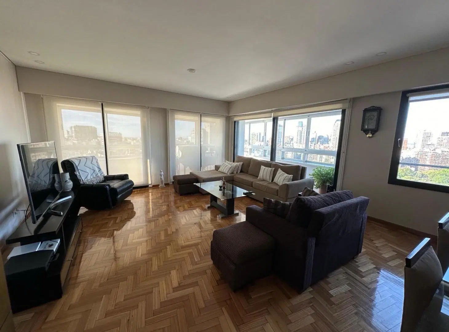 Piso con la mejor vista al río - 4 ambientes con Dependencia - Cochera - Los mejores Amenities 3