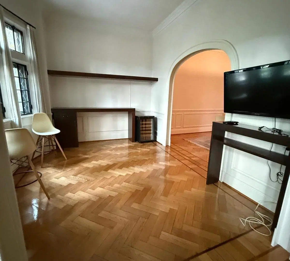 Edificio Tudor - Imponente Piso - 322m - 6 Ambientes - Cochera y Baulera 5