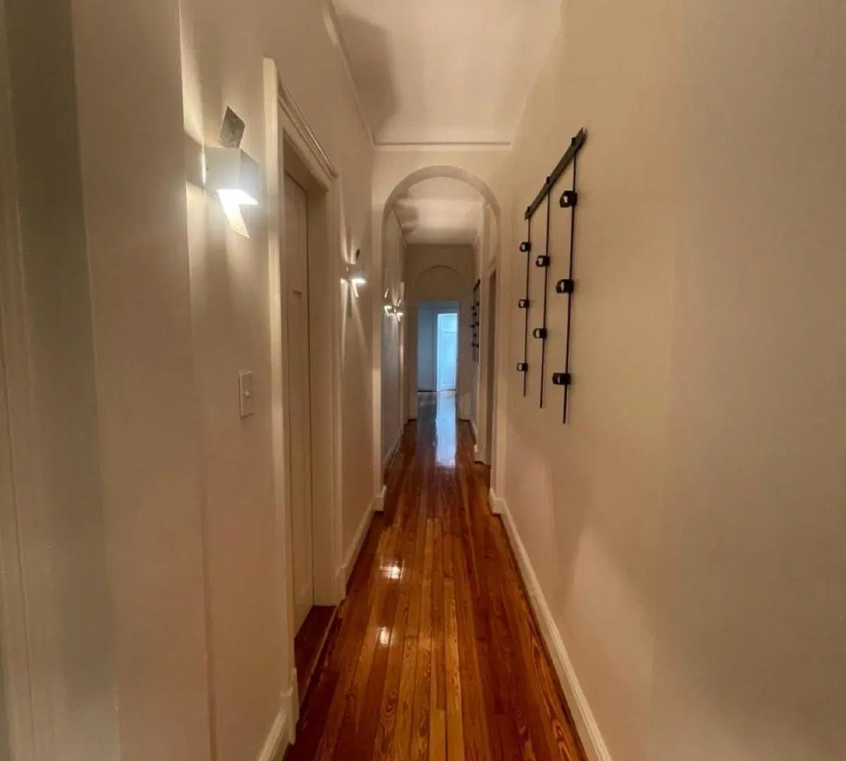 Edificio Tudor - Imponente Piso - 322m - 6 Ambientes - Cochera y Baulera 1