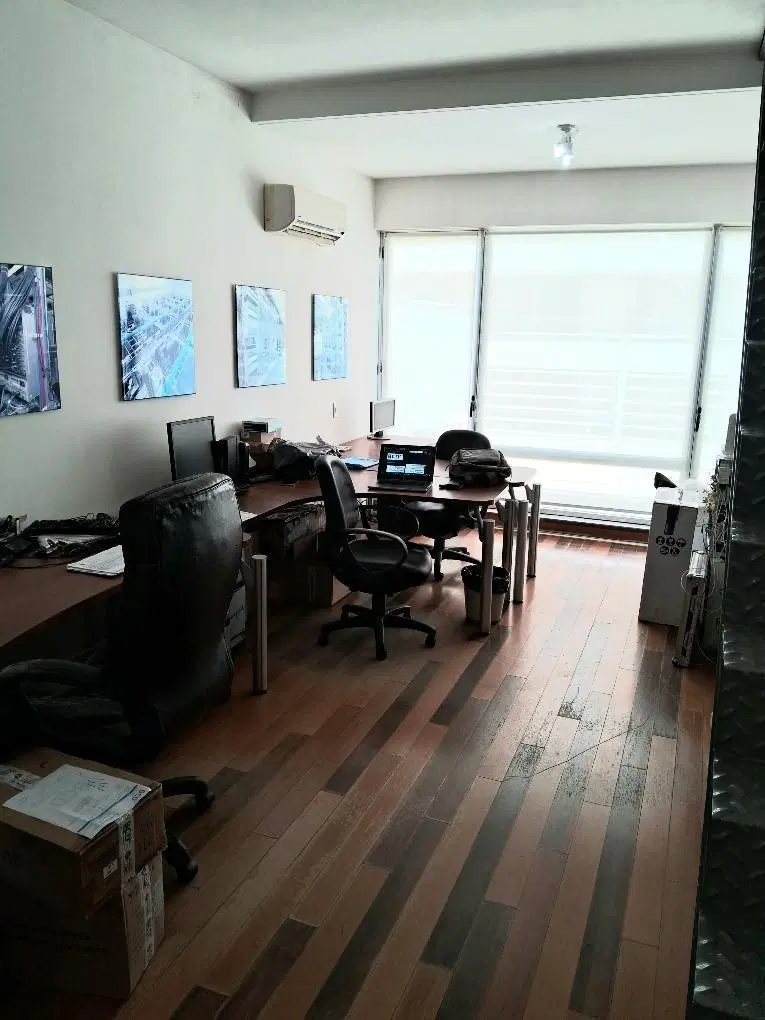 OPORTUNIDAD - Oficina en Duplex con 2 Balcones Aterrazados - Seguridad 24hs - Piscina 2