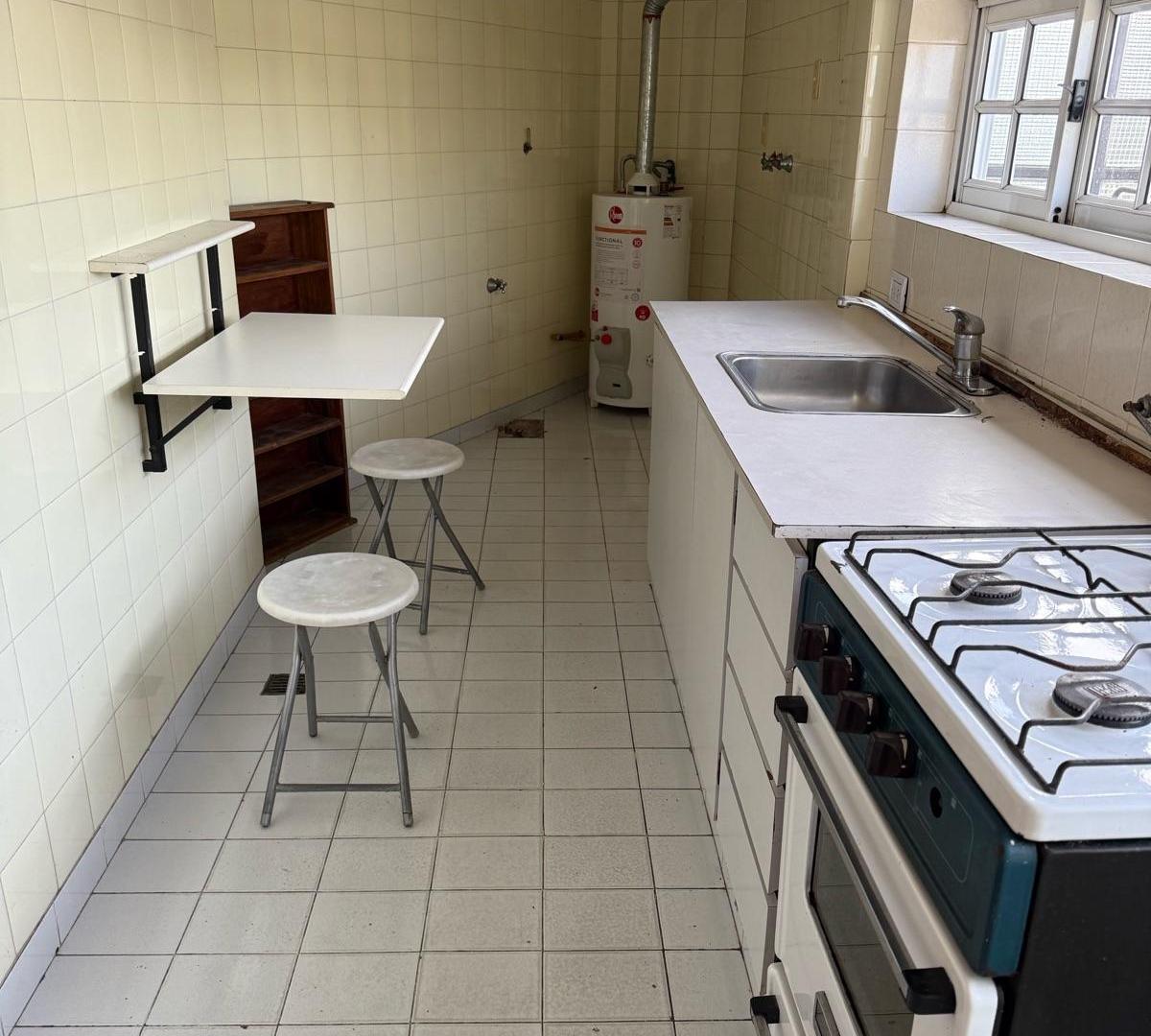 Foto de BAJAS EXPENSAS - Inmejorable ubicación - Divino Monoambiente con Gran, imagen 3
