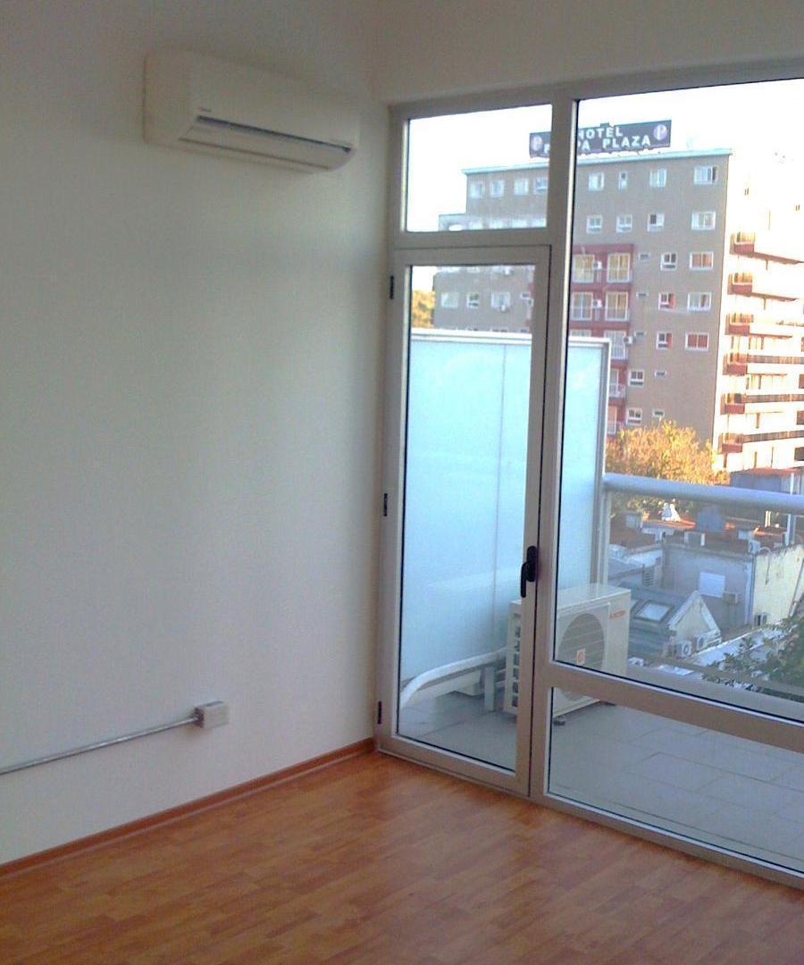 Foto de Oficina en Dúplex con 2 Balcones Aterrazados al frente - Seguridad 24hs, imagen 4