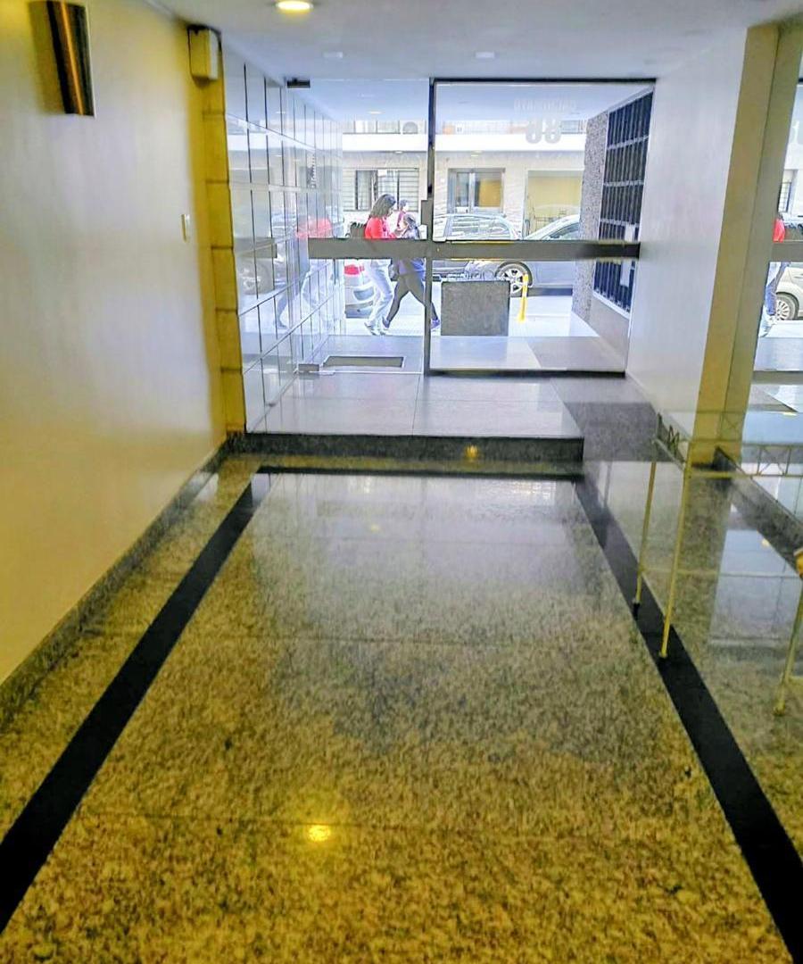 Foto de Bajas Expensas - Divino Monomabiente con Patio - Baulera compartida, imagen 1