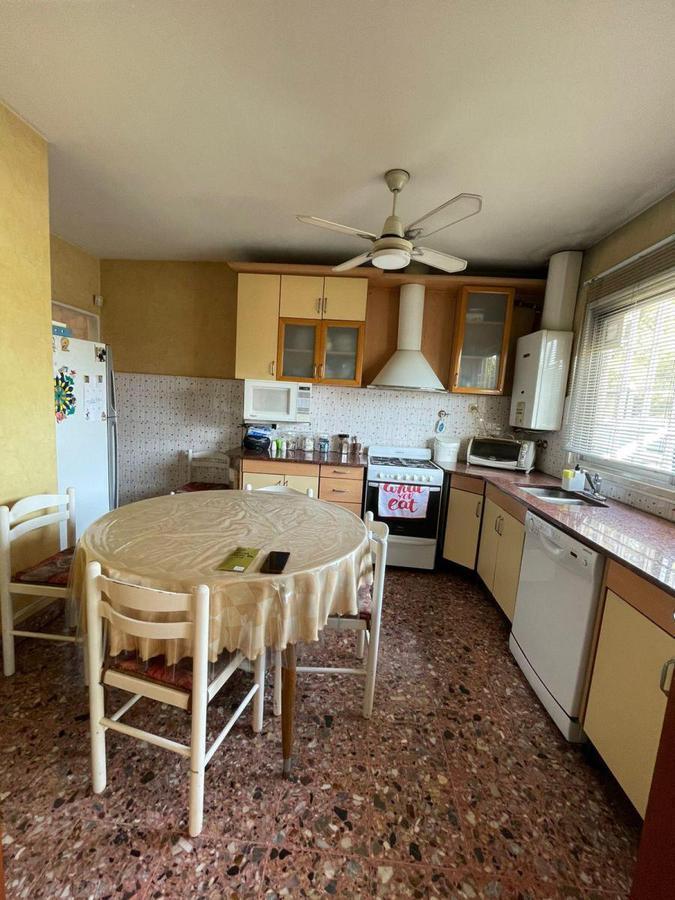 Foto de Hermosa Divina Casa de 4 Ambientes con Patio y Terraza - Cochera, imagen 5
