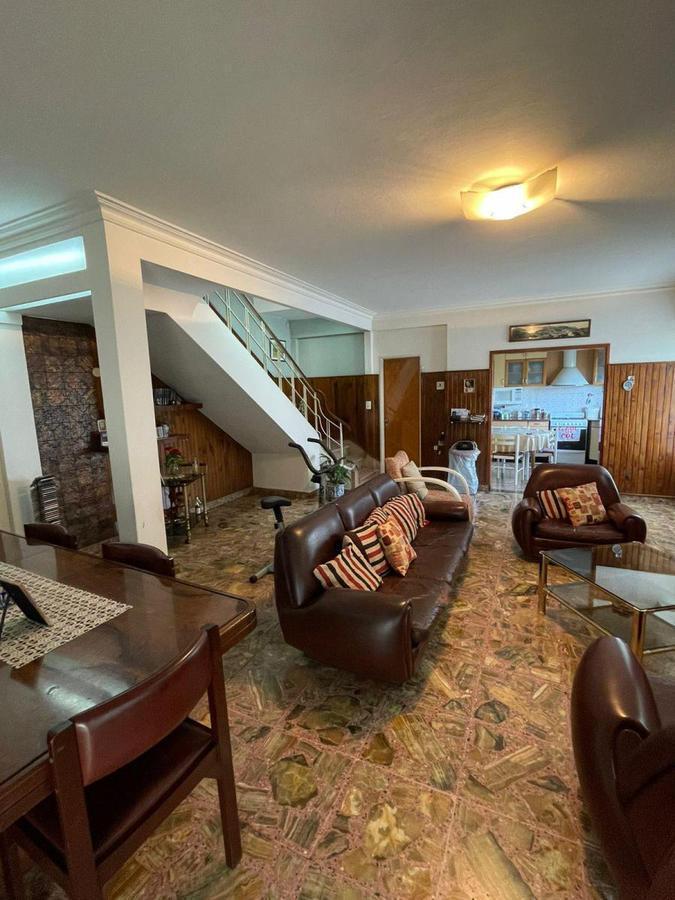 Foto de Hermosa Divina Casa de 4 Ambientes con Patio y Terraza - Cochera, imagen 3