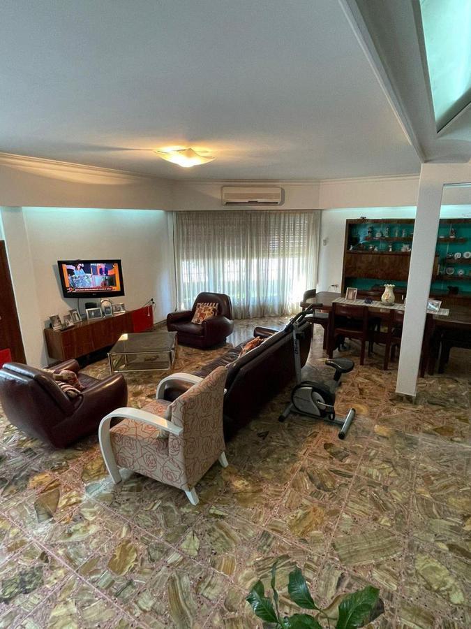 Foto de Hermosa Divina Casa de 4 Ambientes con Patio y Terraza - Cochera, imagen 1
