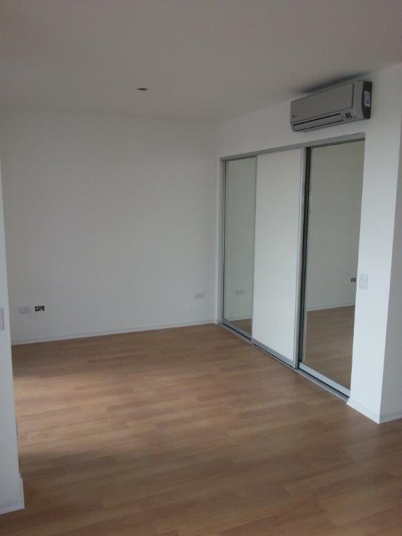 Foto de Monoambiente Apto Profesional al frente Piso 5° - Cochera - Torre, imagen 1