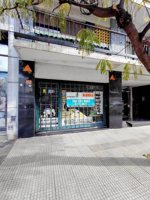 Foto de OPORTUNIDAD - Local con Patio sobre Av Estado de Israel entre Gascon y, imagen 2