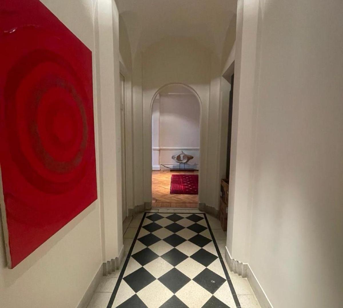 Foto de Edificio Tudor - Imponente Piso de 322m2 - 6 Ambientes - Cochera y, imagen 4