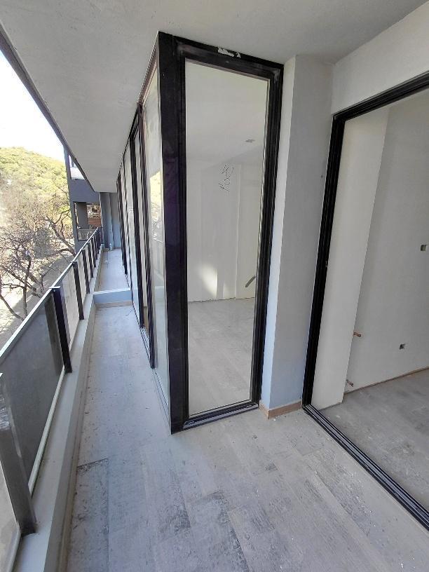 Foto de Divino 2 Ambientes - Toilette - Balcon Aterrazado - Cochera, imagen 4