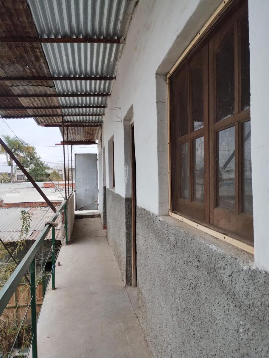 Casa 7 Dorm. Venta Bº Universitario 5