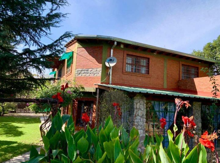 CASA 5 DORMITORIOS VENTA CAMPO QUIJANO CON PILETA 1