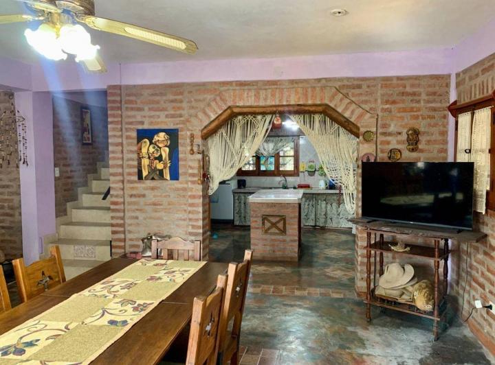 CASA 5 DORMITORIOS VENTA CAMPO QUIJANO CON PILETA 4