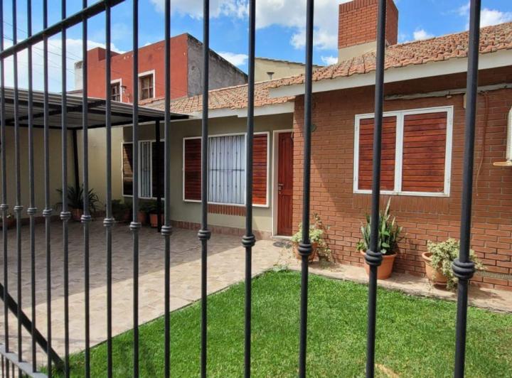 CASA 3 DORMITORIOS Bº SAN CARLOS CON AMPLIACION 1