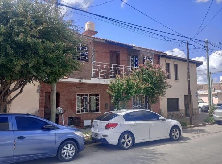 CASA 6 DORMITORIOS VENTA ZONA MACROCENTRO 2