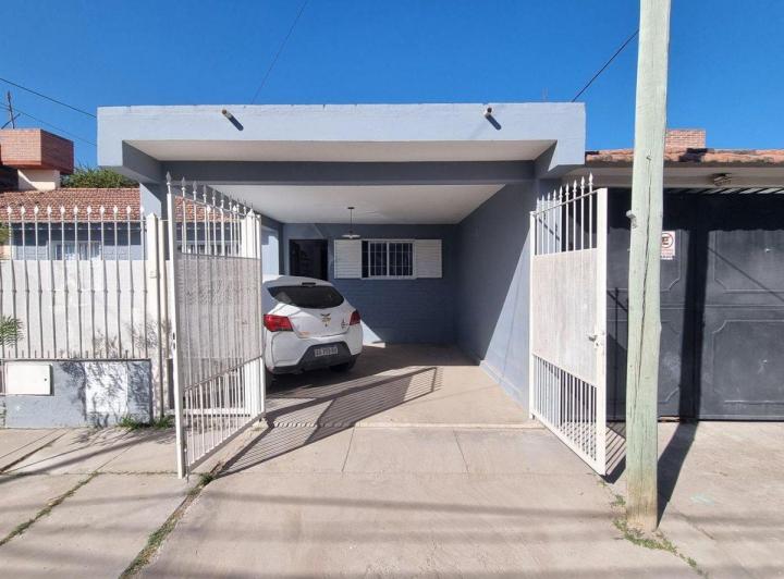 CASA 3 DORMITORIOS VENTA ZONA SUR B° LOS LAPACHOS 1