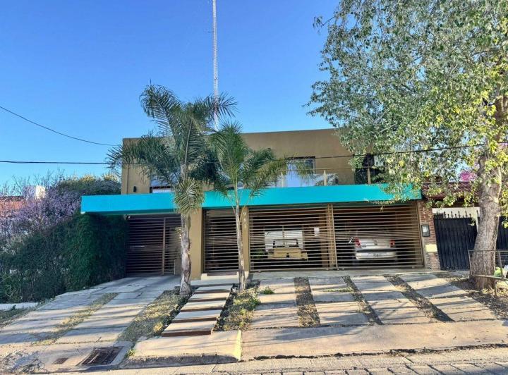 CASA 3 DORM + DEPARTAMENTO ALQUILER GRAND BOURG 2