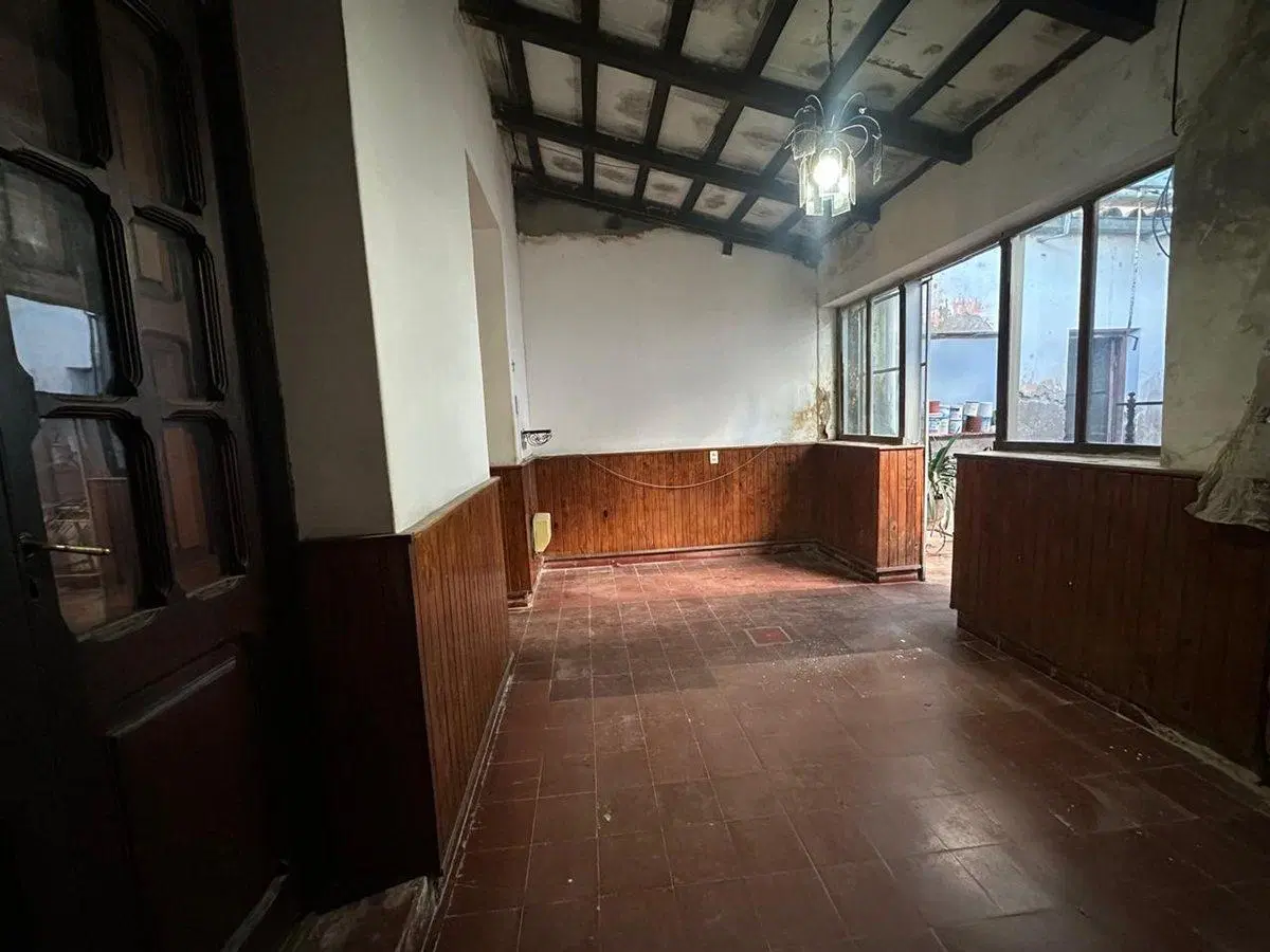 CASA VENTA A REFACCIONAR + DPTO EN MACROCENTRO 2