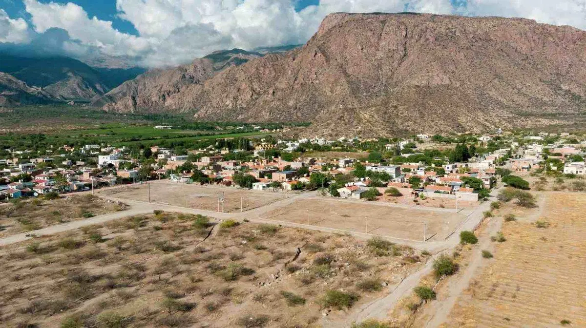 TERRENOS EN VENTA PUEBLO DE CAFAYATE SALTA 270 MT2 2