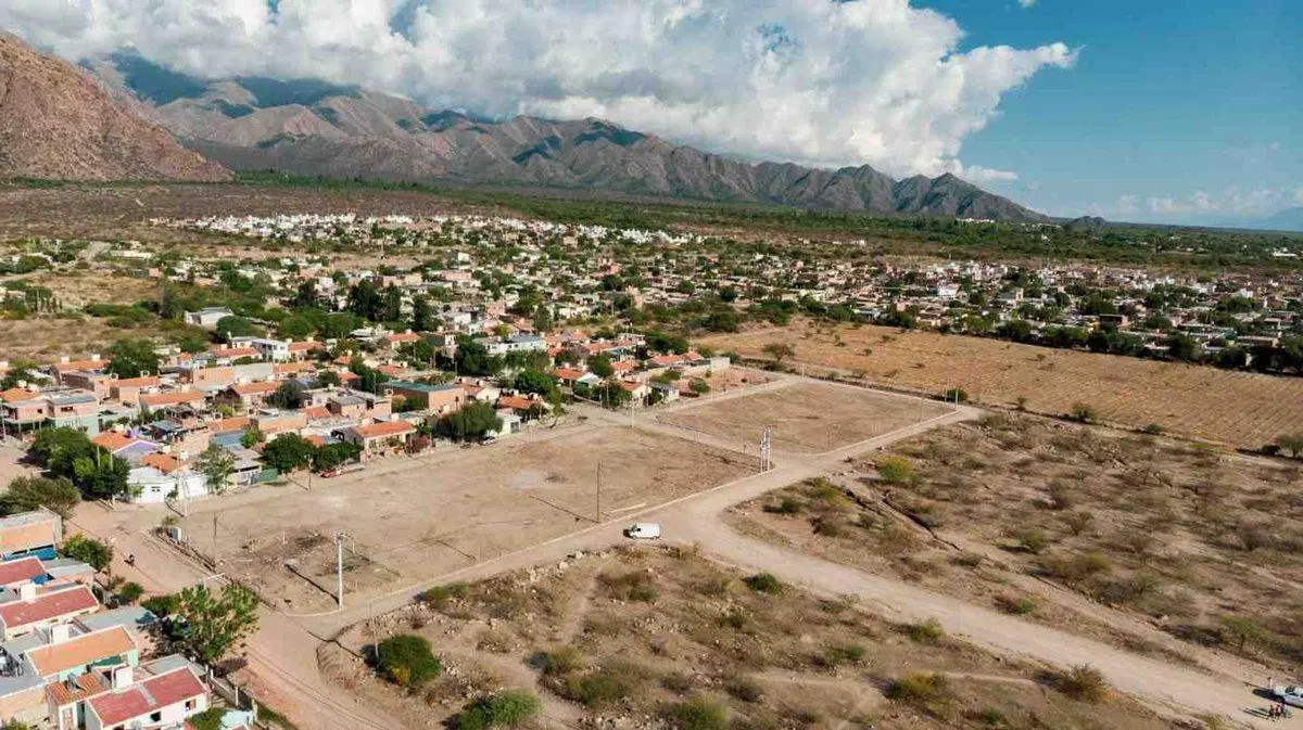 TERRENOS EN VENTA PUEBLO DE CAFAYATE SALTA 270 MT2 4