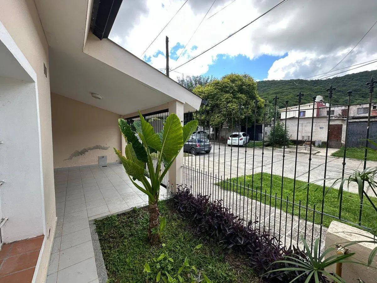 CASA 2 DORMITORIOS EN VENTA TRES CERRITOS SALTA 5