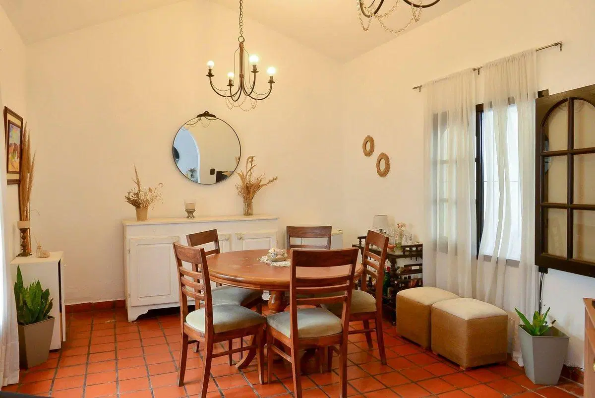 CASA EN VENTA EN MACROCENTRO 3 DORMITORIOS 3 BAÑOS 3
