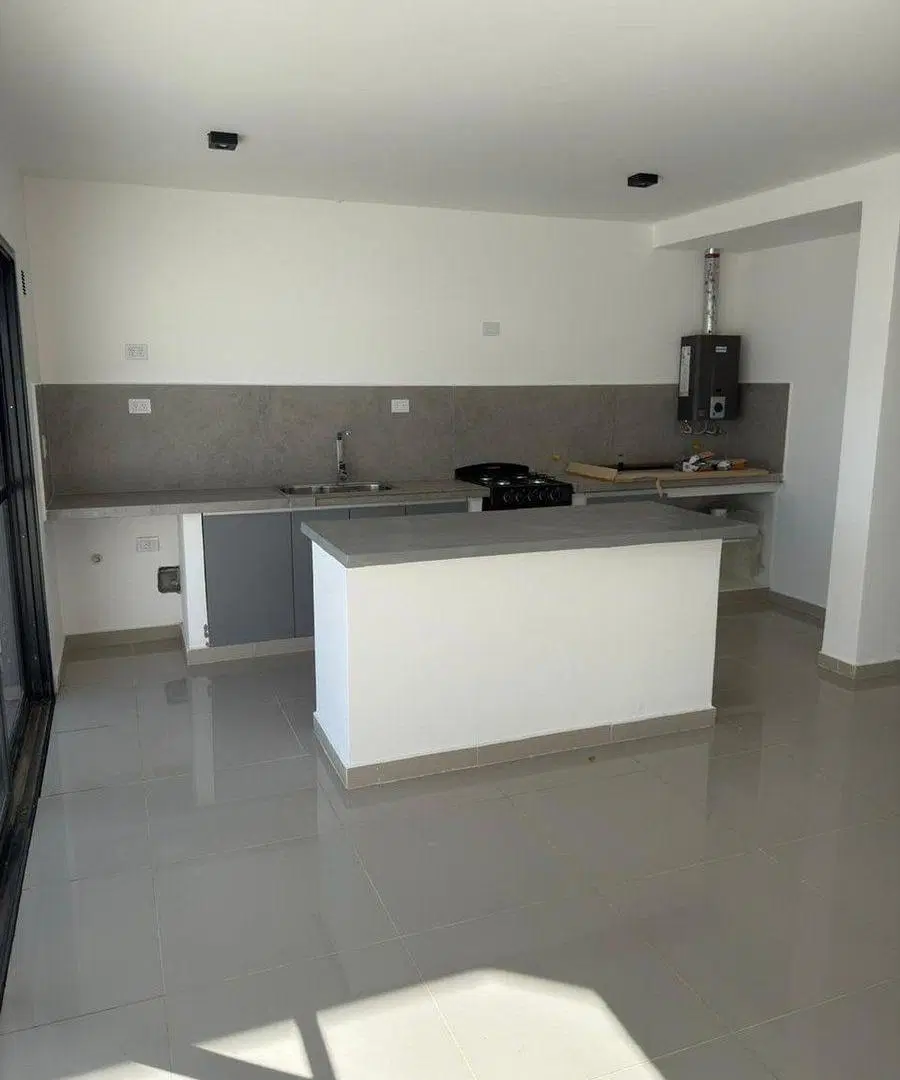 DUPLEX VENTA A ESTRENAR VIA AURELIA 3 DORMITORIOS 3