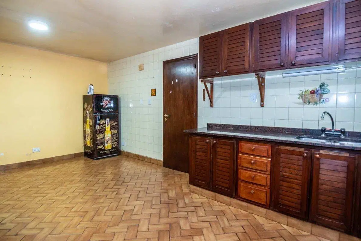 CASA ALQUILER COMERCIAL AV REYES CATOLICOS 5