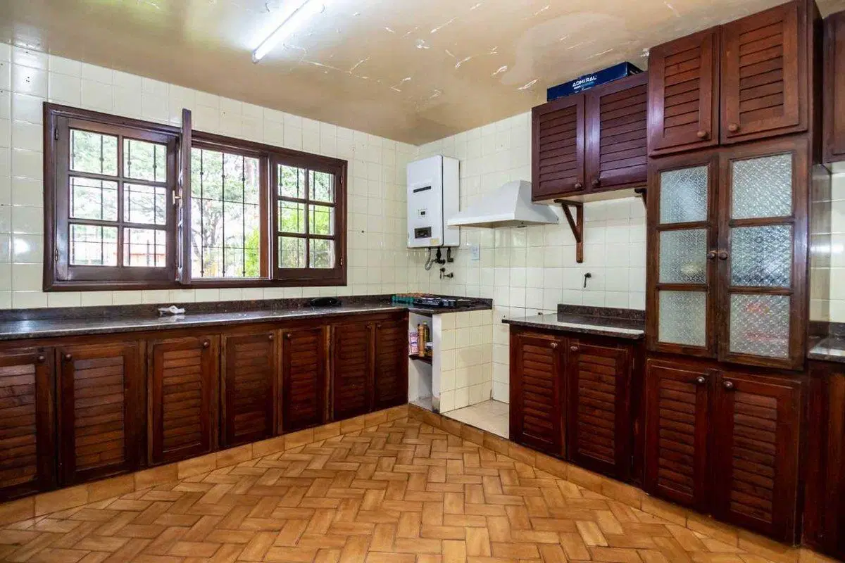 CASA ALQUILER COMERCIAL AV REYES CATOLICOS 2