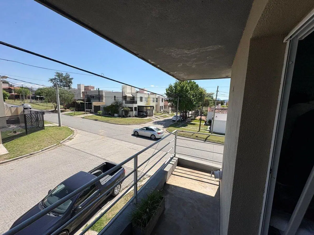 DUPLEX 3 DORMITORIOS VENTA GRAND BOURG 2