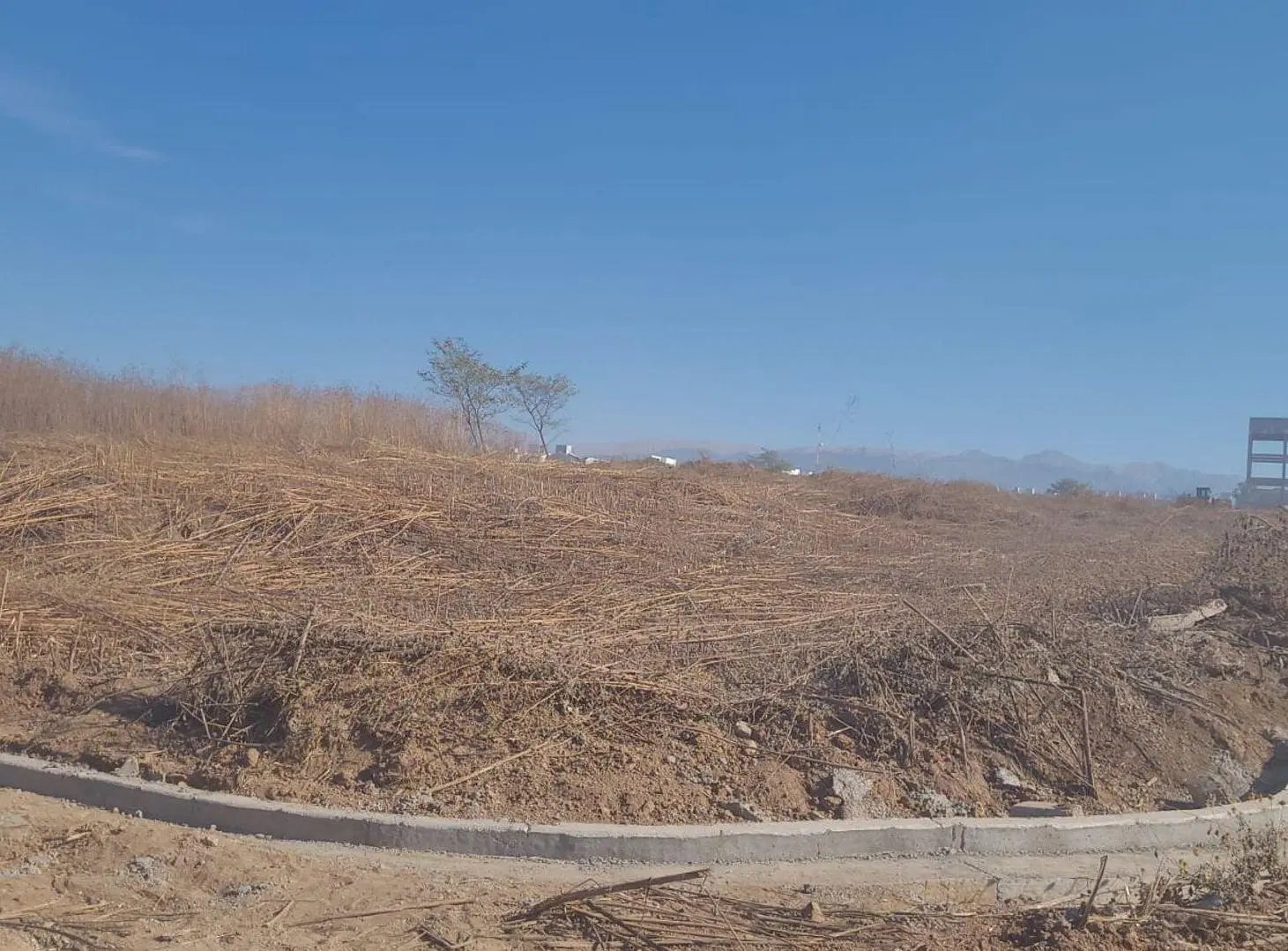 TERRENO VENTA MIRADOR OESTE GRAND BOURG EN ESQUINA 4