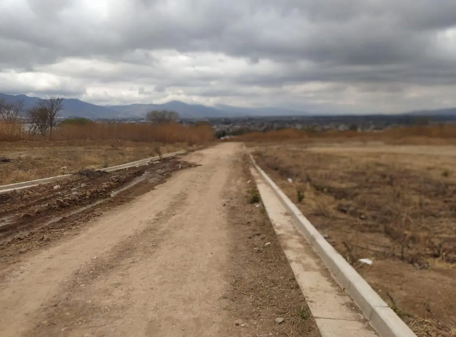 TERRENO VENTA MIRADOR OESTE GRAND BOURG EN ESQUINA 5