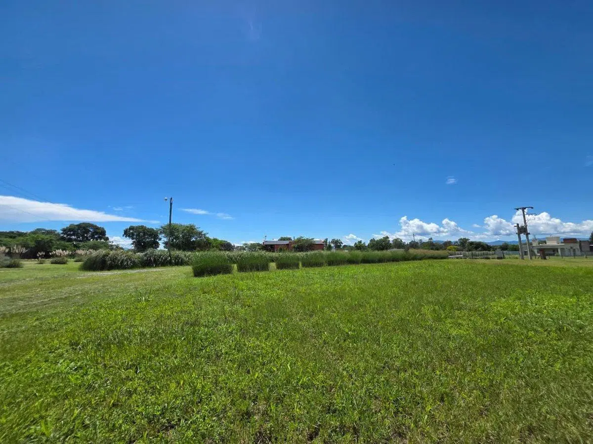 TERRENO EN VENTA CLUB DE CAMPO EL ENCÓN EN ESQUINA 3
