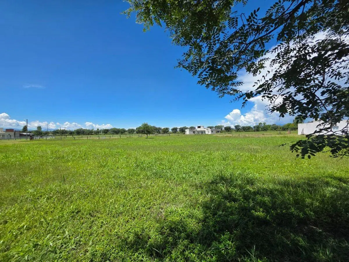 TERRENO EN VENTA CLUB DE CAMPO EL ENCÓN EN ESQUINA 4