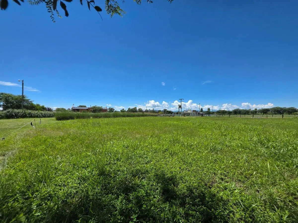 TERRENO EN VENTA CLUB DE CAMPO EL ENCÓN EN ESQUINA 5
