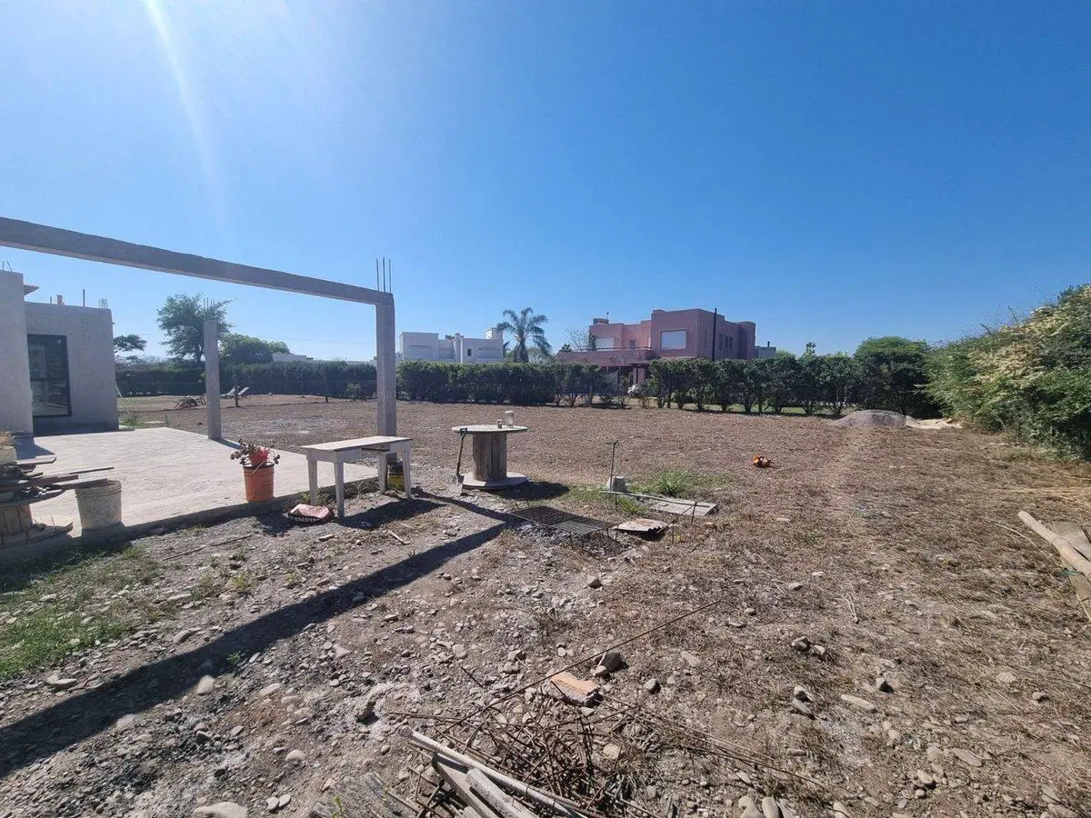CASA 2 DORMITORIOS VENTA  LA FIDELINA 307 M2 4