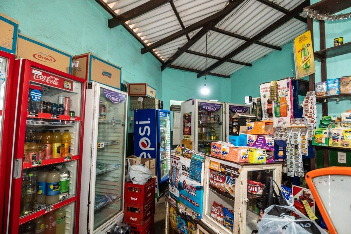 CASA MAS LOCAL VENTA MACROCENTRO ESQUINA