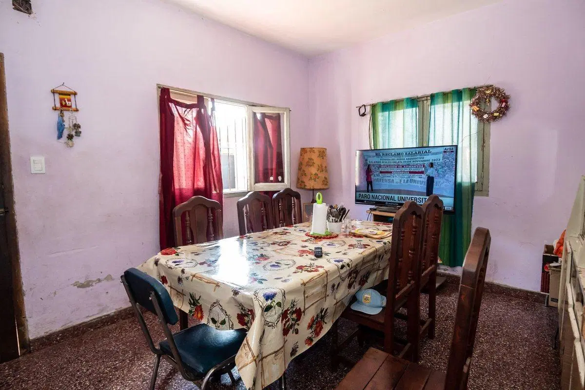 CASA MAS LOCAL VENTA MACROCENTRO ESQUINA 5