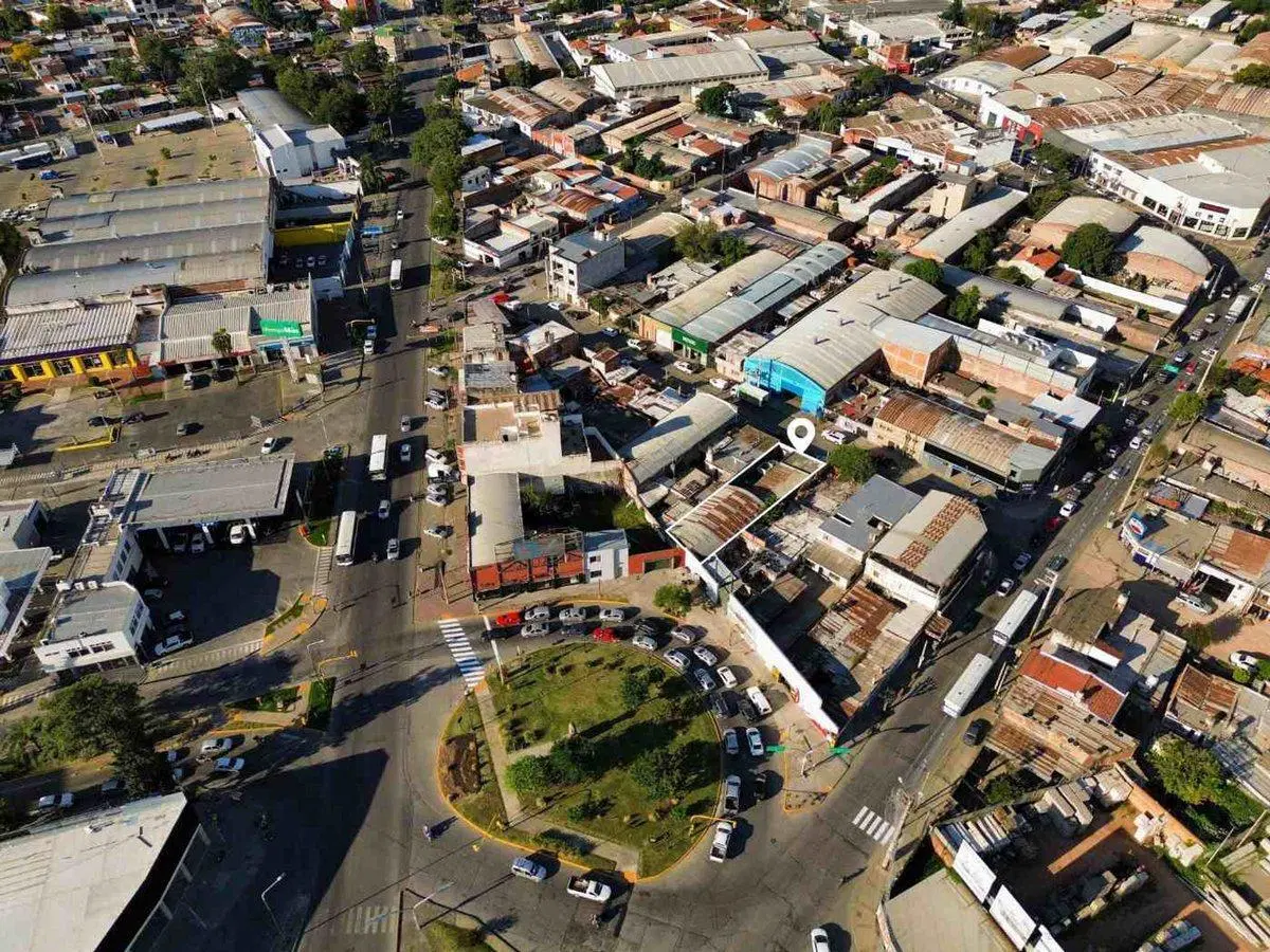 CASA + GALPÓN EN VENTA EN MACROCENTRO 2
