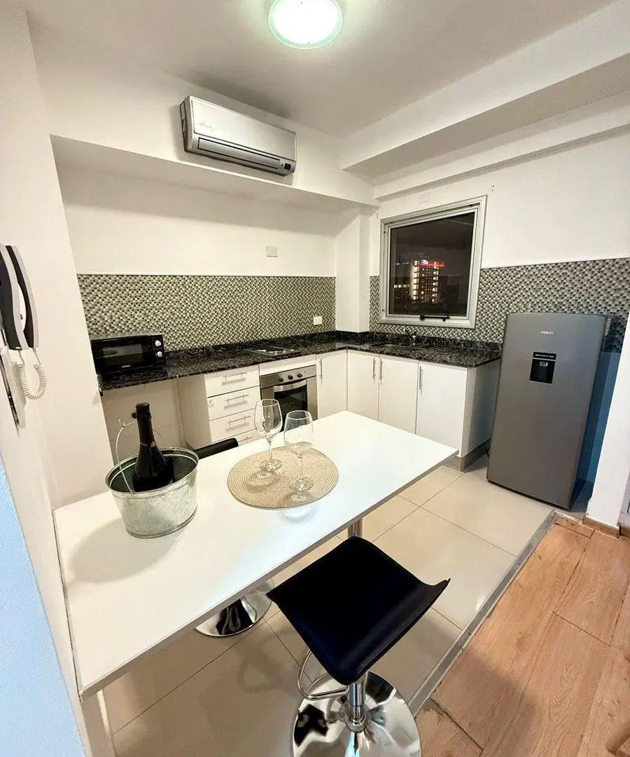 DEPARTAMENTO ALQUILER AMOBLADO MACROCENTRO 1 DORM 2