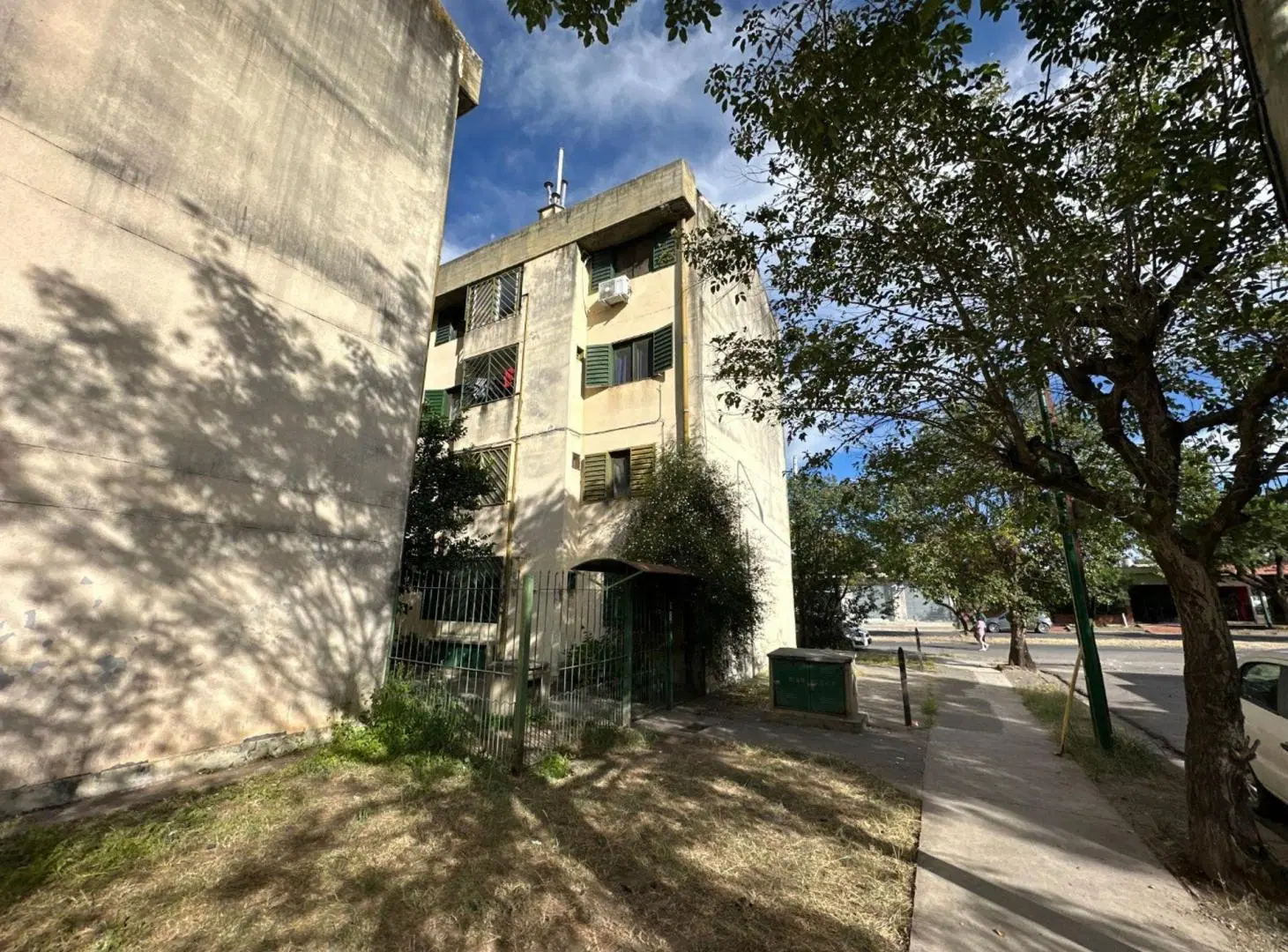 DEPARTAMENTO VENTA CIUDAD DEL MILAGRO 4 DORM 5