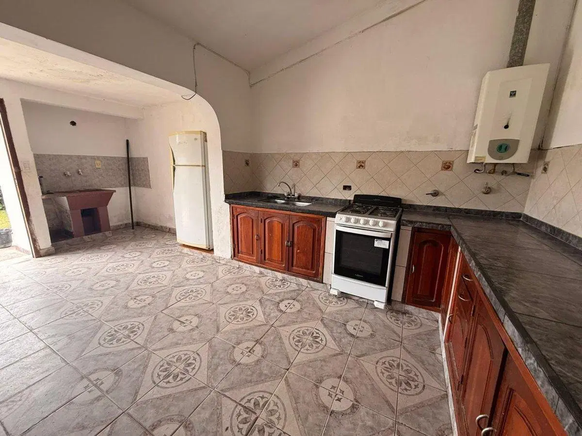 CASA ALQUILER B° MIGUEL ARAOZ ZONA SUR 3 DORM 4