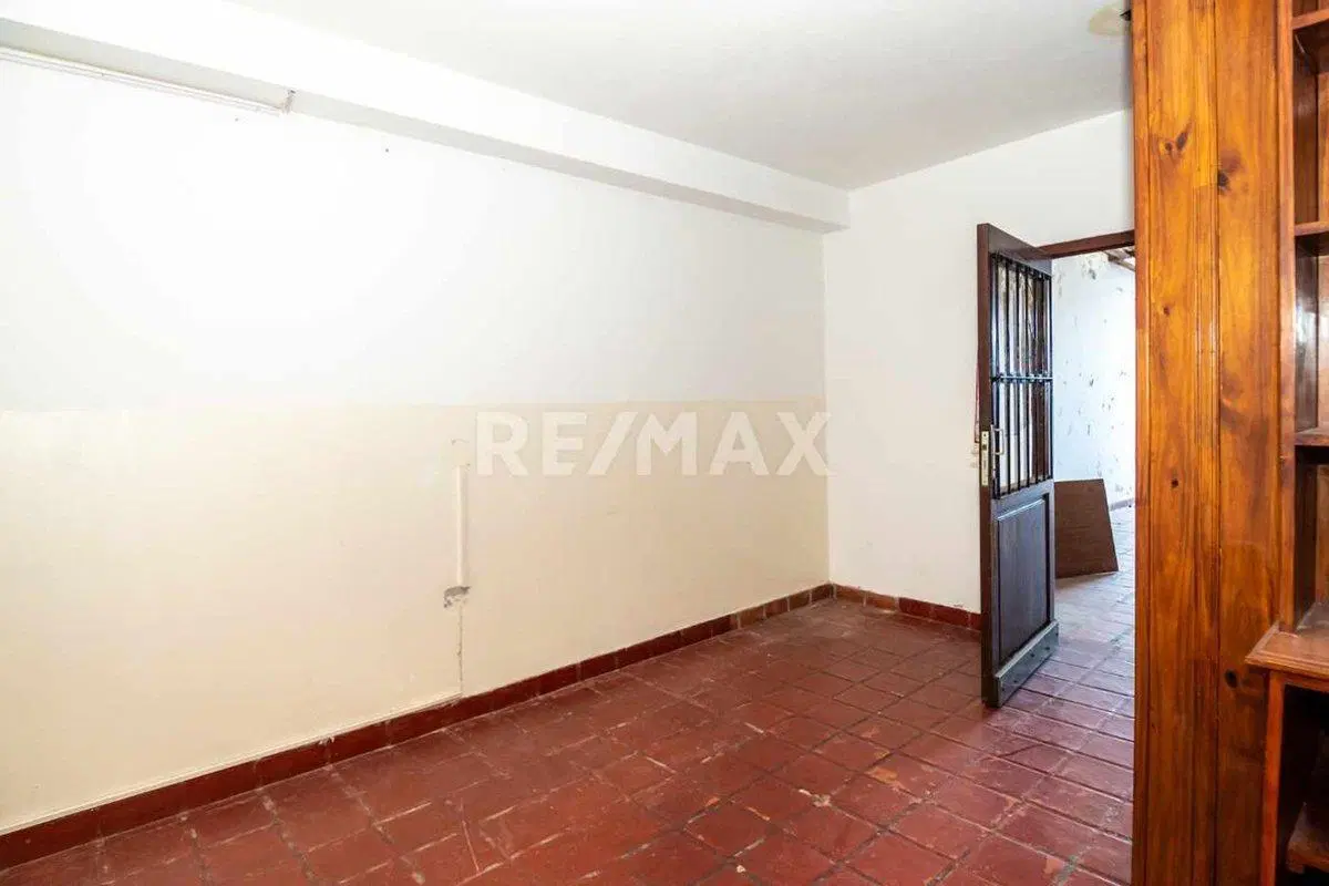 CASA 4 DORMITORIOS VENTA O PERMUTA ZONA SUR 4