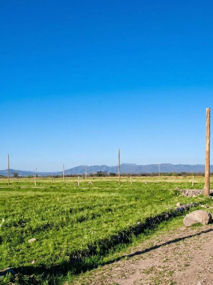 LOTE EN VENTA. 400M2 URBANIZACIÓN SENDAS.CERRILLOS 2