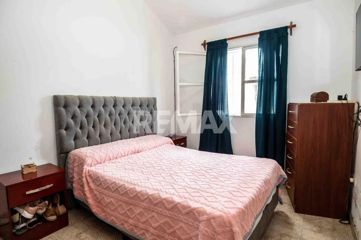 CASA VENTA LOS LAPACHOS ZONA SUR 3 DORM Y COCHERA 4
