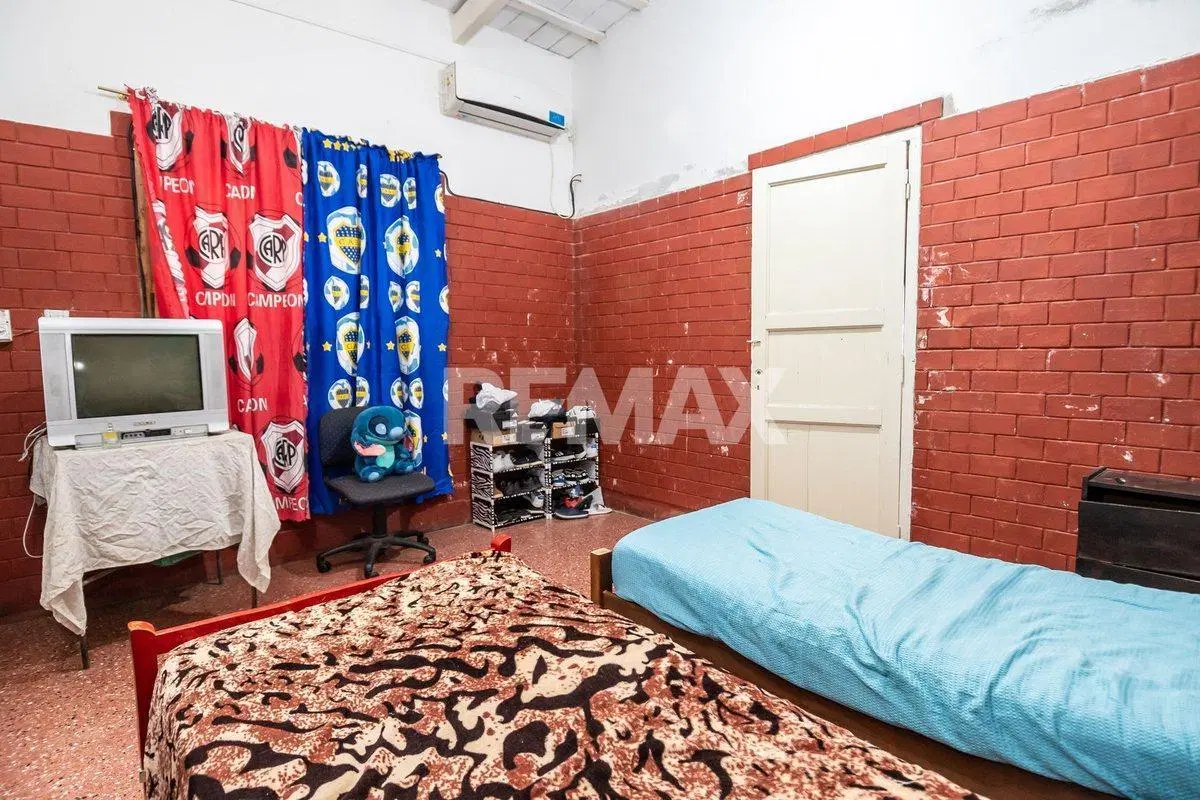 CASA VENTA MACROCENTRO 4 DORMITORIOS 5