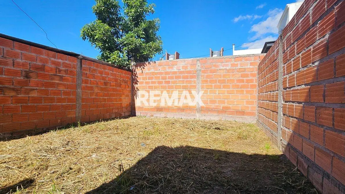 CASA + DUPLEX EN VENTA B° LOS CEIBOS ZONA SUR 4