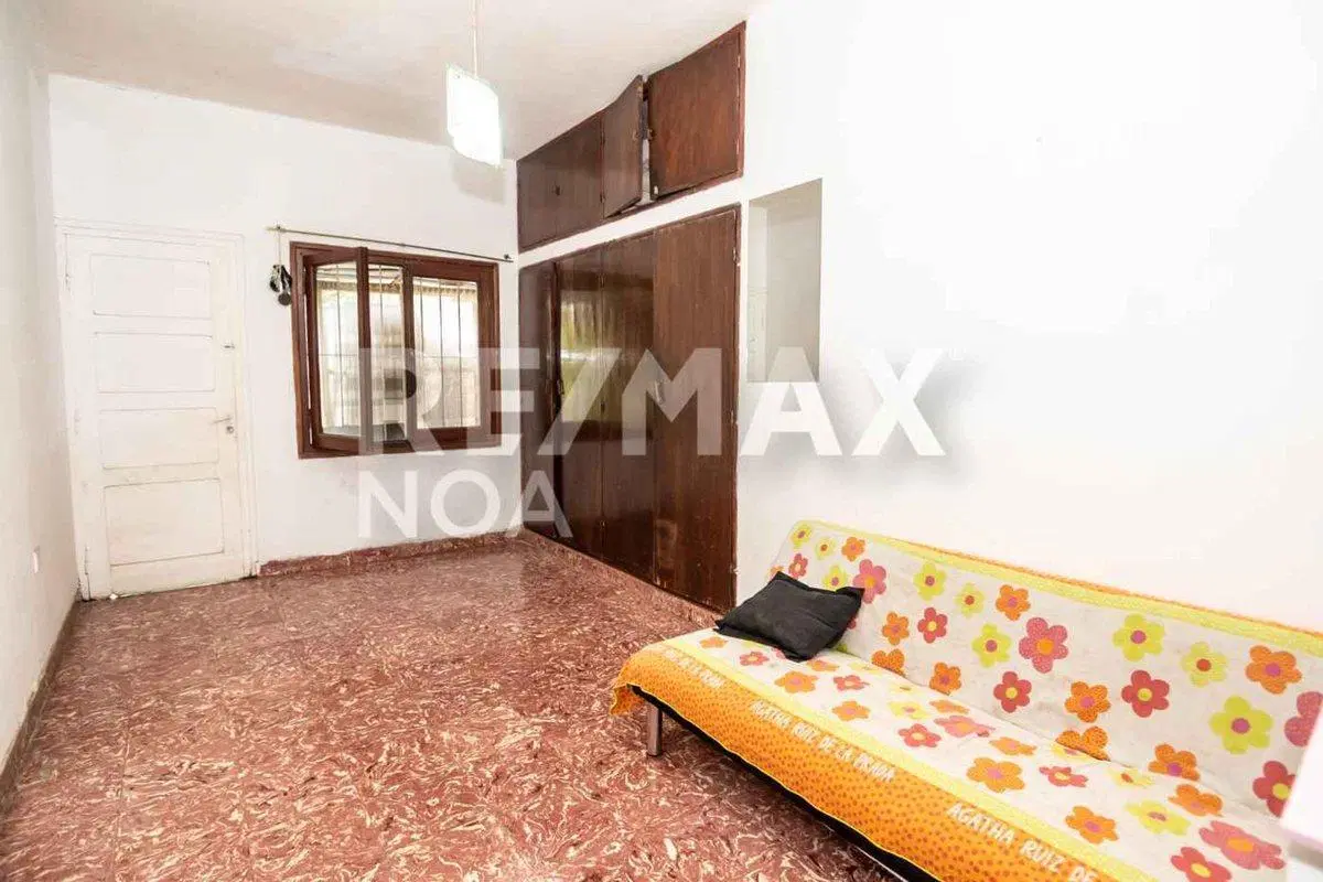 CASA 4 DORMITORIOS VENTA CON COCHERA MACROCENTRO 3
