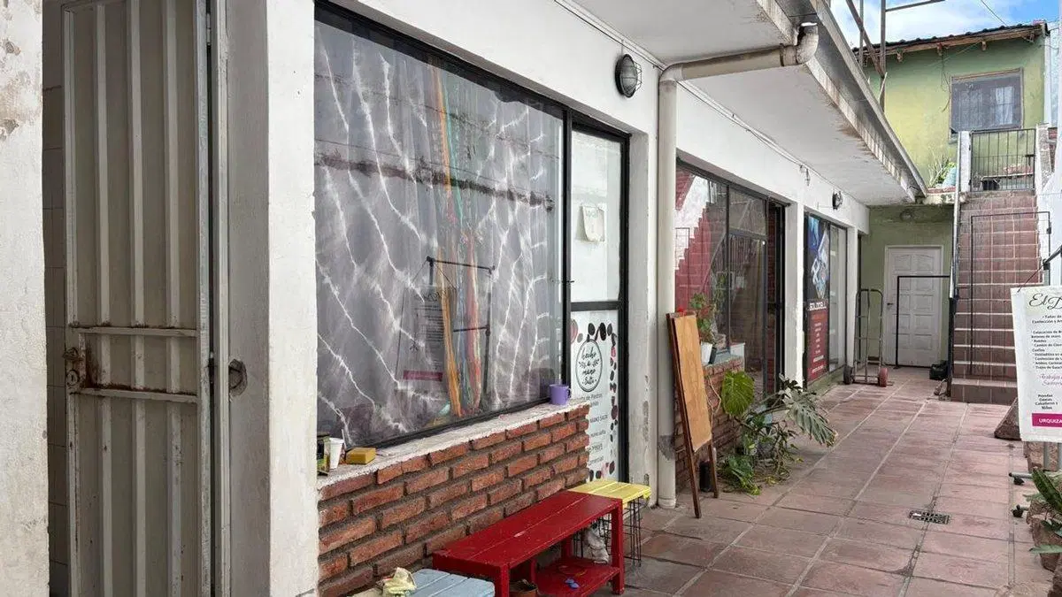 LOCALES COMERCIALES MAS HOSTAL EN VENTA CENTRO 2